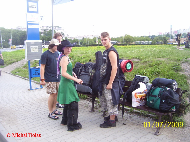 001  Petra  Pavel  Sa ena a Zden k  ekaj  na Roztylech na bus